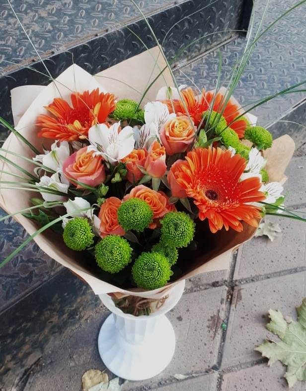 Букет цветов из: Герберы, Хризантемы, Альстромерии и Розы в Великом Устюге