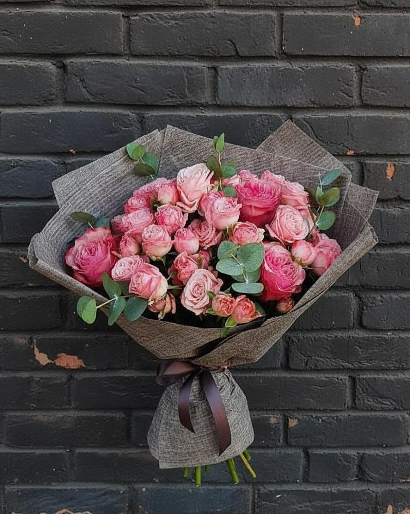 Букет цветов из: Розы в Великом Устюге