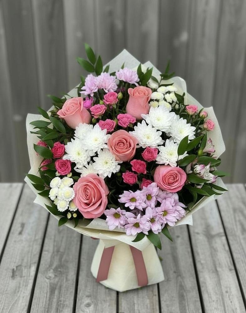 Букет цветов из: Альстромерии, Гвоздики, Розы и Хризантемы в Великом Устюге