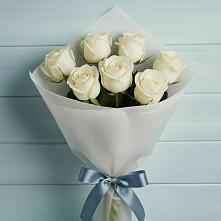 Букет 7 Белых роз Эдлесс Лав в Великом Устюге