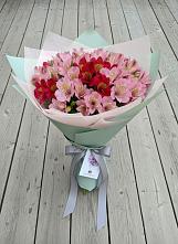 Букет цветов из:  Альстромерии в Великом Устюге