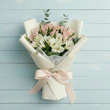 Букет цветов из:  Альстромерии в Великом Устюге