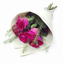 Букет цветов из:  Розы в Великом Устюге