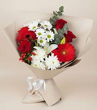 Букет цветов из:  Розы, Хризантемы, Герберы и Лилии в Великом Устюге