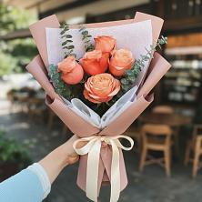 Букет цветов из:  Розы в Великом Устюге