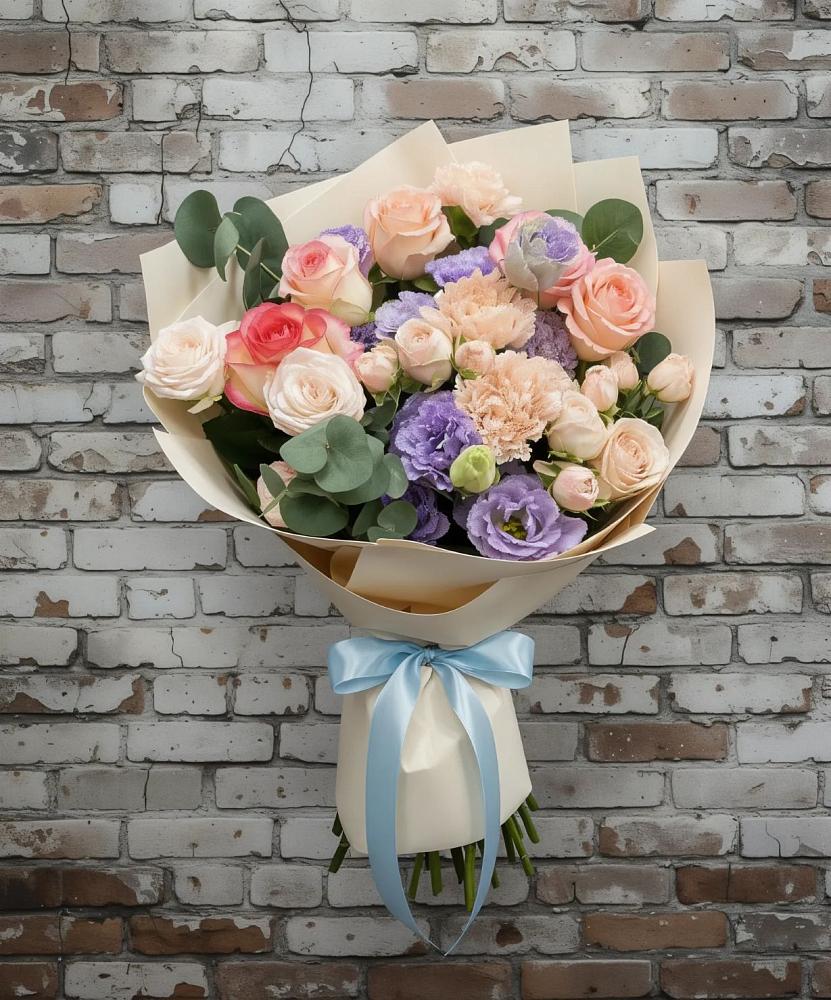 Букет цветов из: Розы, Лизиантусы и Гвоздики в Великом Устюге