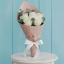 Букет цветов из:  Розы в Великом Устюге
