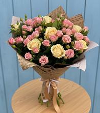 Букет цветов из:  Розы в Великом Устюге