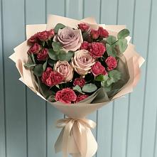 Букет цветов из:  Гвоздики и Розы в Великом Устюге