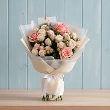 Букет цветов из:  Розы в Великом Устюге