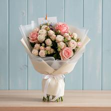 Букет цветов из:  Розы в Великом Устюге
