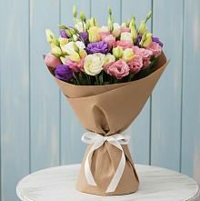 Букет цветов из:  Лизиантусы в Великом Устюге