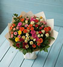 Букет Микс из разноцветных кустовых роз в Великом Устюге